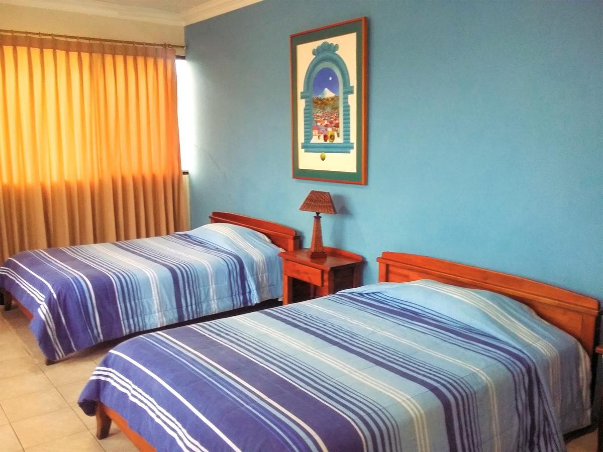 Hostal Solar Del Puerto Machala Kültér fotó